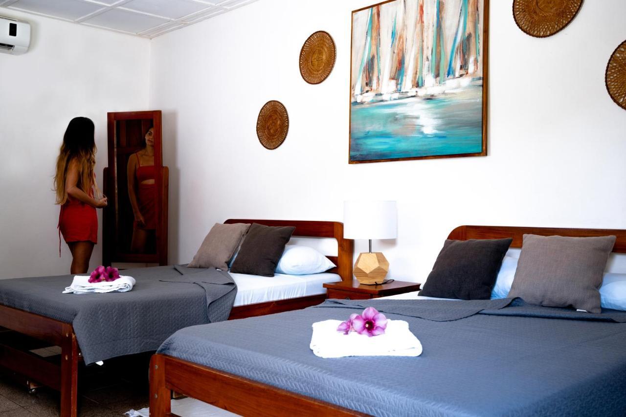 Hotel La Isla Parrita Exteriör bild